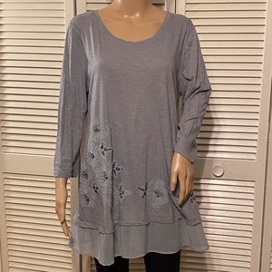 LOGO by Lori Goldstein Appliqué Blue Tunic MEDIUM